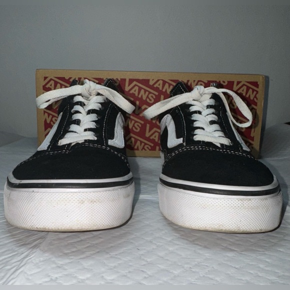 Old Skool Black & White Vans - Picture 5 of 6